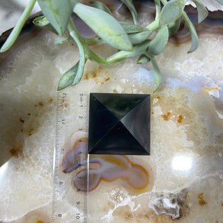 Quasar Gems USA - Shungite Pyramids 5cm