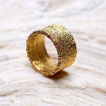  Sahira Jewelry Design Ring Gehamerde Ring - Goud