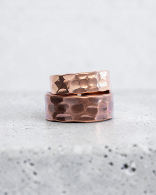Koperen heren ring - antique gehamerd