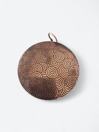 Koperen ronde hanger - krul patroon