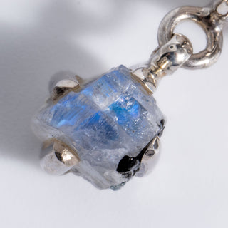 Regenboogmaansteen hanger - Intuïtieve helderheid