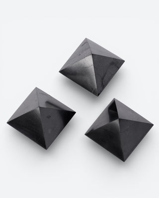 Shungiet piramide - bescherming, EMF neutralisatie
