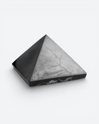 Shungiet piramide - bescherming, EMF neutralisatie